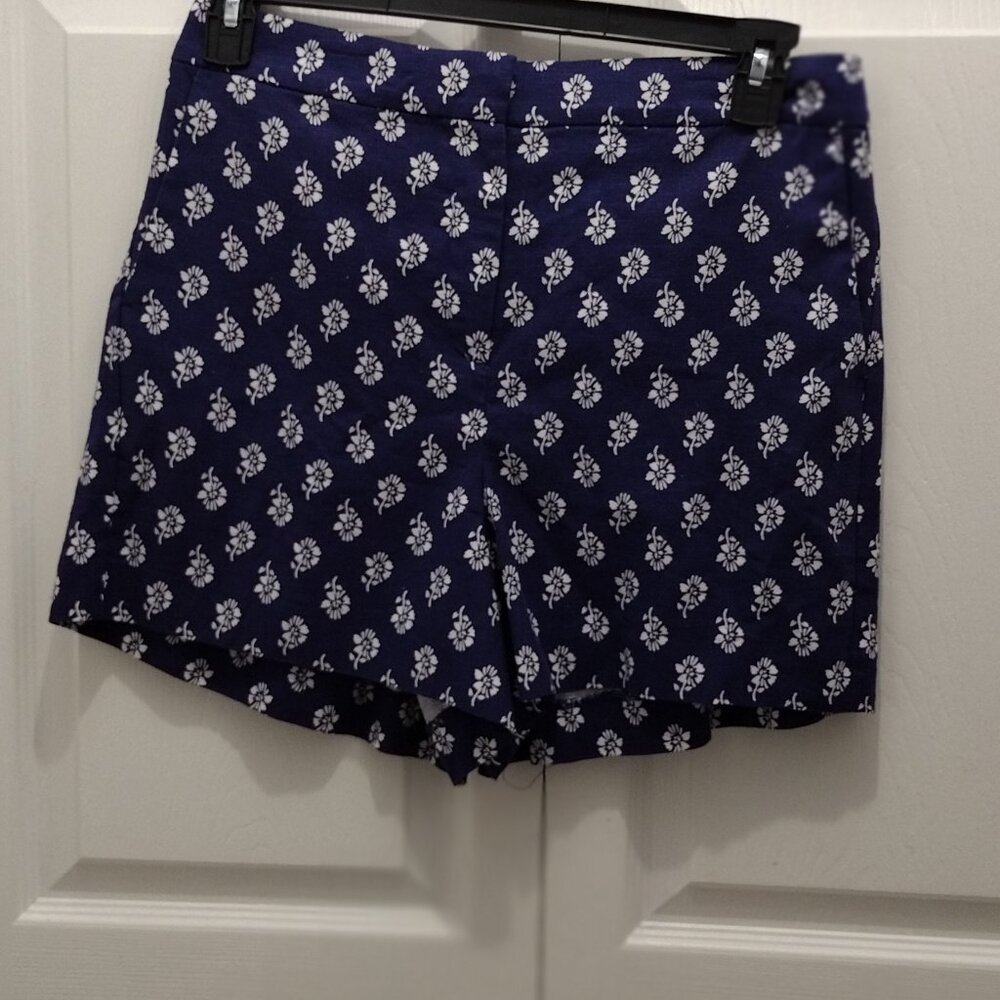 J.Crew Women’s Linen Blend Shorts Size 10 Navy White Floral Elastic Waist Summer - Picture 3 of 9